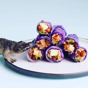 Red cabbage sushi